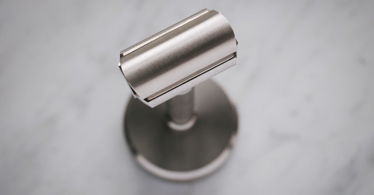 12 Reasons To Use a Metal DE Safety Razor